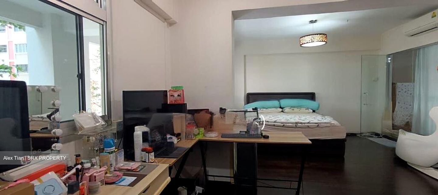 Blk 555 Choa Chu Kang North 6 (Choa Chu Kang), HDB Executive #505422011